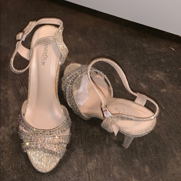 Silver sparkly heels - Picture 3 of 4